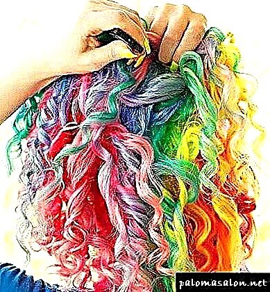 બોલ્ડ વાળના પ્રયોગો, મલ્ટી રંગીન સેર અને ટીપ્સ